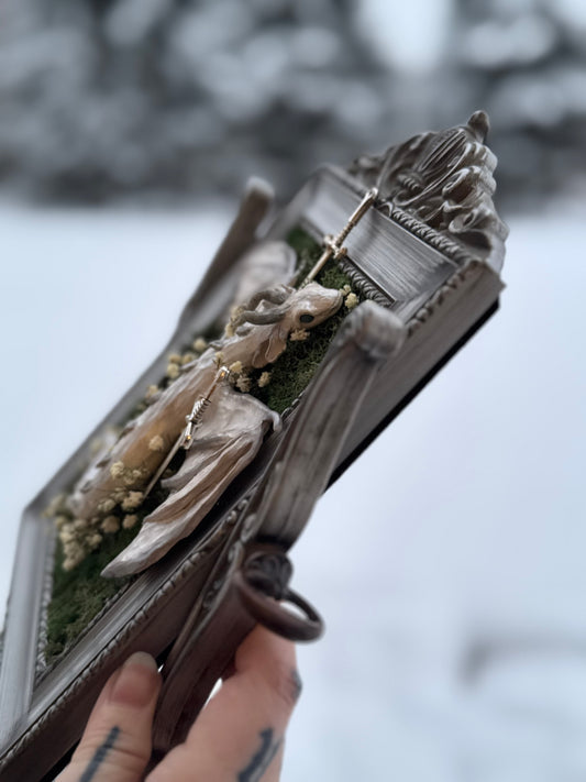 A Silver Winged Wyrmling Frame L