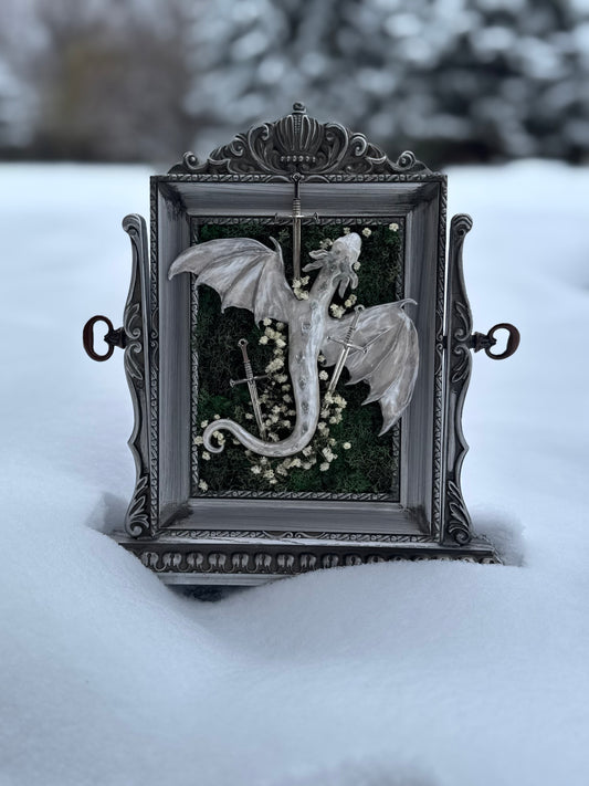 A Silver Winged Wyrmling Frame L