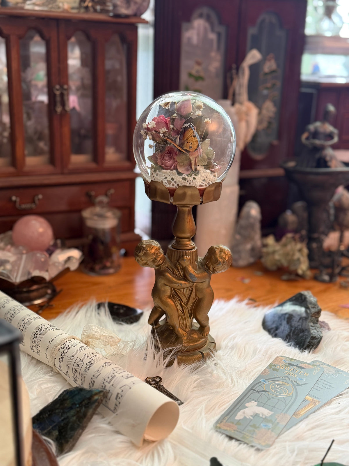 Cherubs and Monarchs