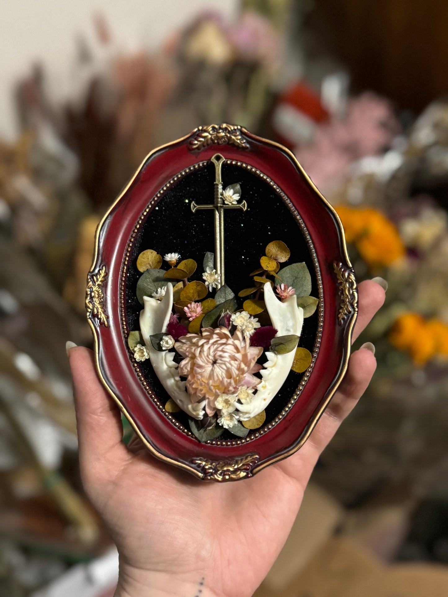 Cat Mandibles w mini Longsword